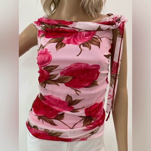 NWT Red Roses Top - Picture 2 of 8